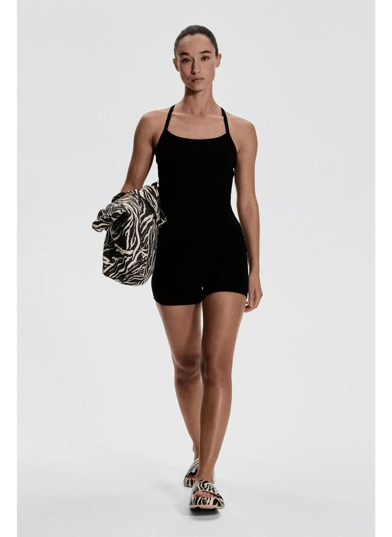 H&M Sports cycling shorts with SoftMove™