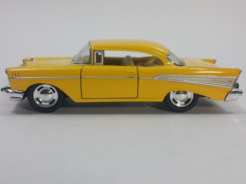 KiNSMART 5" Die-cast 1957 Chevy Bel Air Coupe (Yellow) - Image 2
