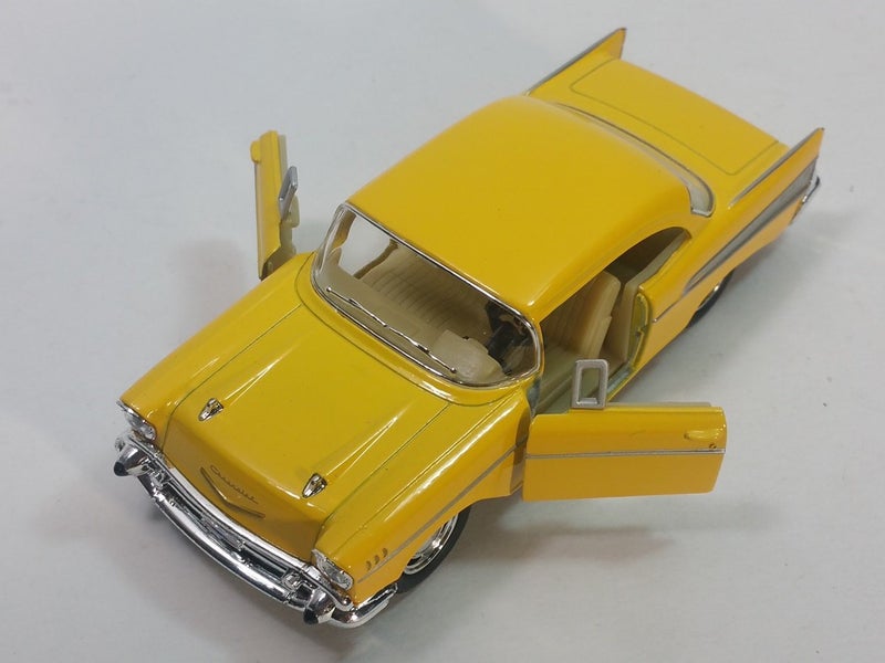 KiNSMART 5" Die-cast 1957 Chevy Bel Air Coupe (Yellow) - Image 3