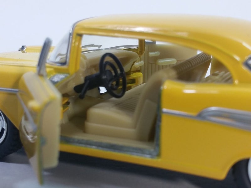 KiNSMART 5" Die-cast 1957 Chevy Bel Air Coupe (Yellow) - Image 4