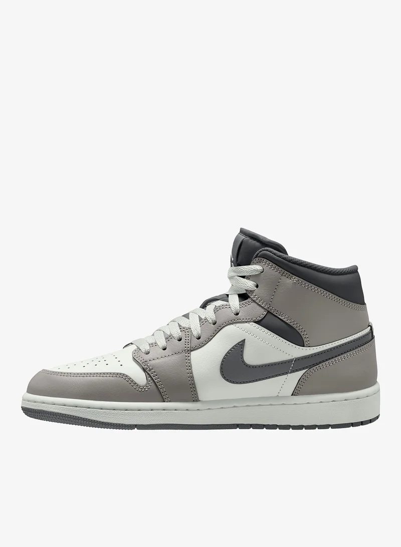 جوردن حذاء إير جوردن 1 ميد