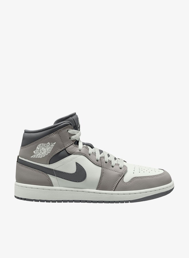 Jordan Air Jordan 1 Mid - Image 1