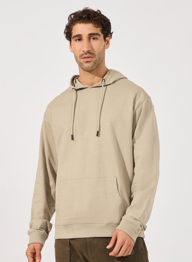 ستايلي هودي مطبع بكتابة على الظهر مع قصة مريحة - Image 4