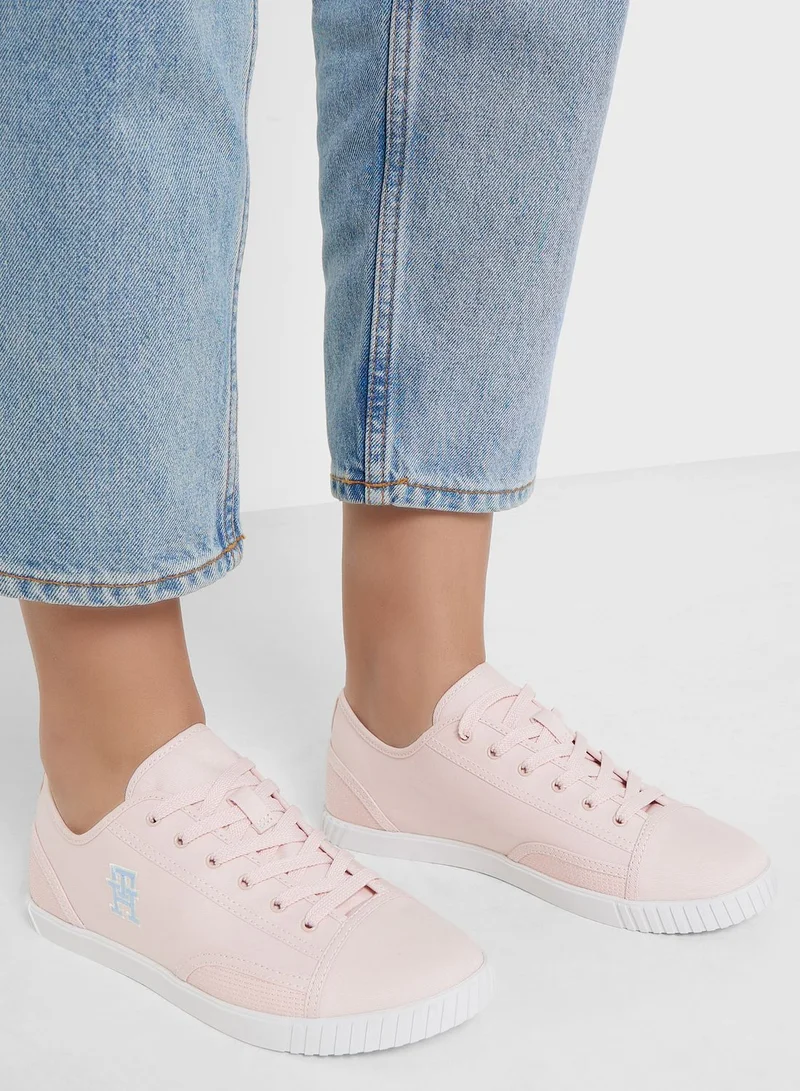 TOMMY HILFIGER Comfort Canvas Low Top Sneakers