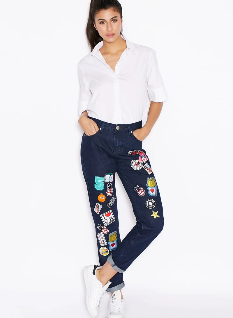 GLAMOROUS Embroidered Patch Mom Jeans