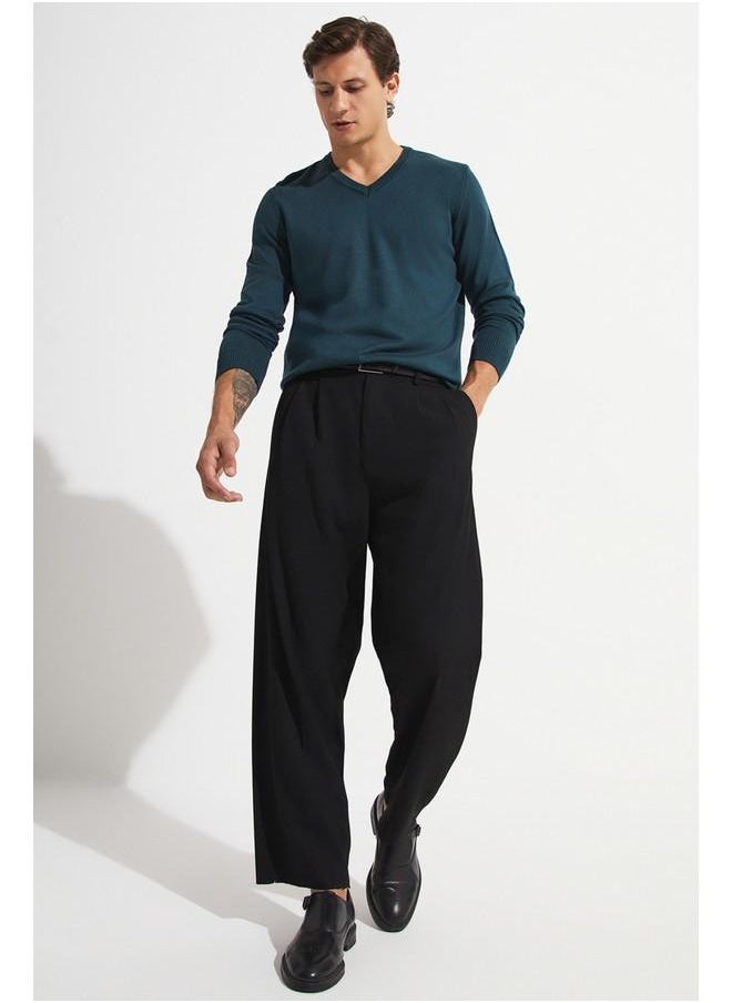 June Men V-Neck Knitwear Sweater Dark Green - https://f.nooncdn.com/p/pzsku/Z6A149DFEAF95F874C620Z/45/_/1728481189/8d34c2db-e019-47ee-ac1f-09758cef96c5.jpg?format=jpg&width=original