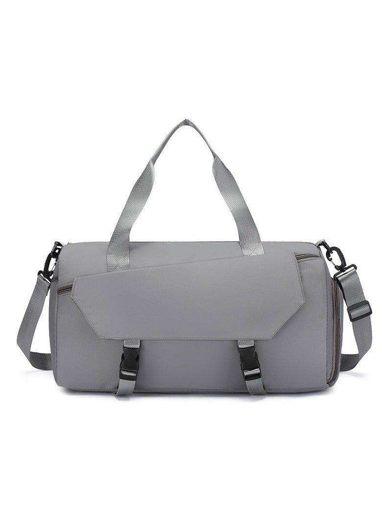 Fashionable duffel bag