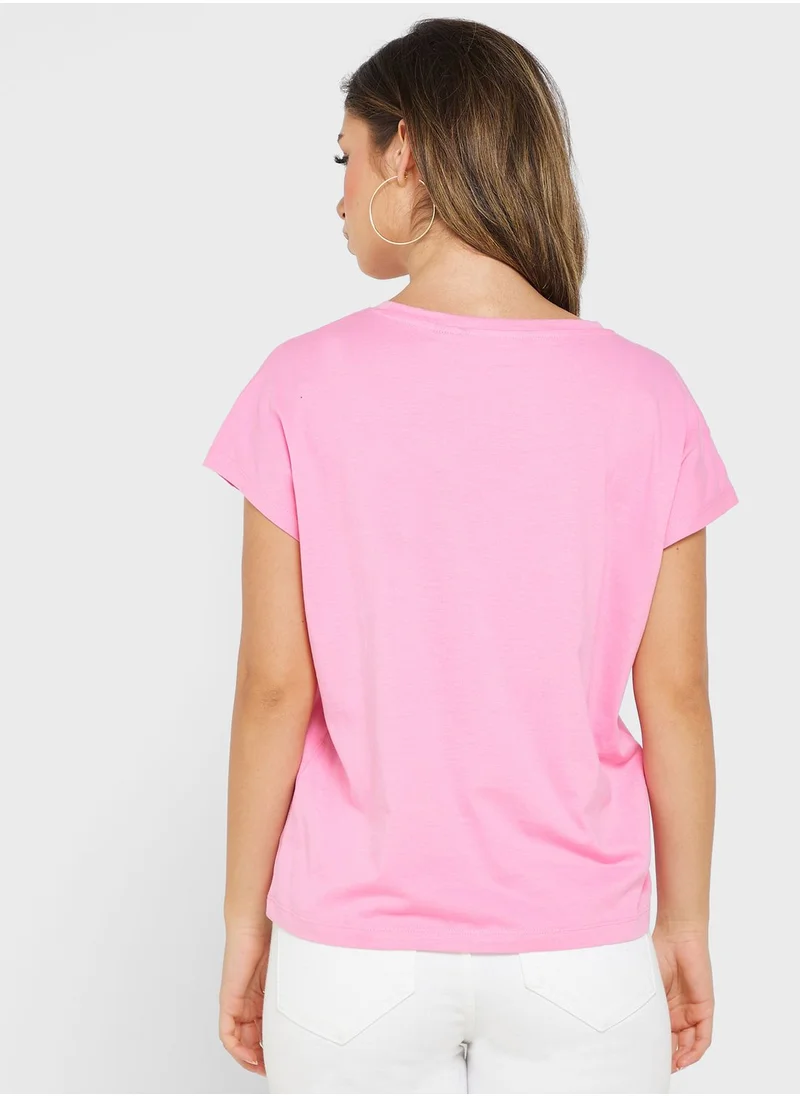 VERO MODA Round Neck Graphic T-Shirt