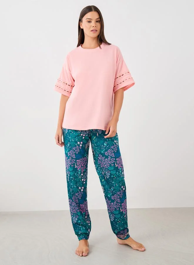 ستايلي Styli Lace Insert Round Neck T-Shirt and Pyjama Set