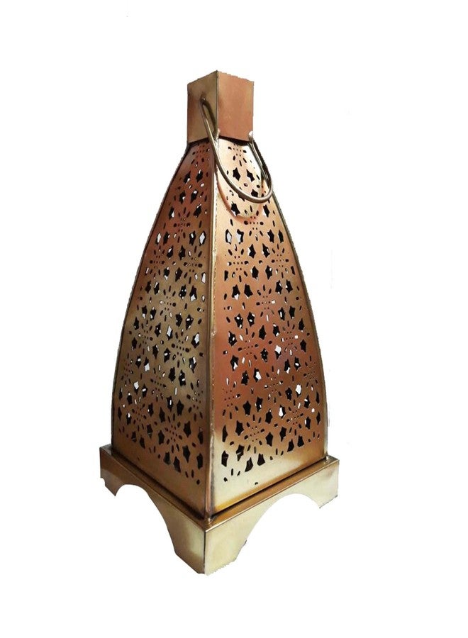 Marigold Stores فانوس معدني ذهبي عتيق بتصميم رائع / حامل شموع مغربي / فانوس معلق مع شمعة صغيرة - من متاجر ماريجولد® - Image 5