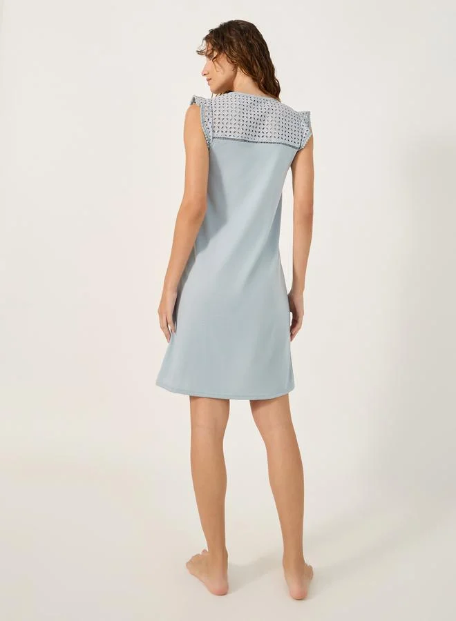 Styli SHIFFLI YOKE FLAT POMPOM TRIM DETAIL NIGHTDRESS-KNEE