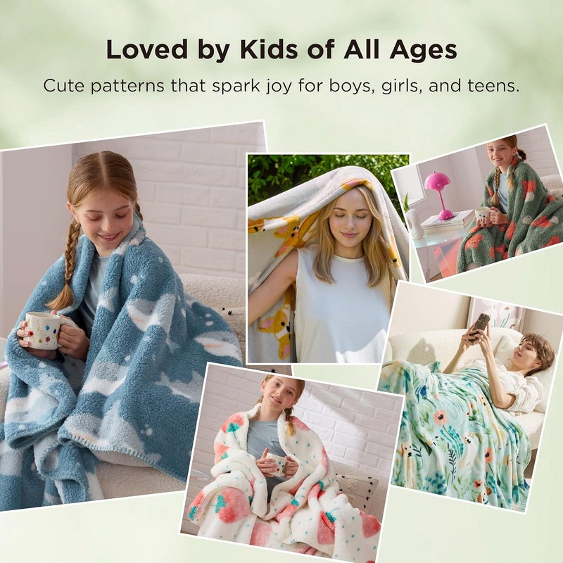 Bedsure بطانية زينة فراولة لطيفة باللون الوردي للأطفال - بطانية فleece ناعمة لتزيين المنزل للفتيات والنساء والمراهقين كهدية عيد ميلاد، بطانيات بنمط فواكه مريحة، 50x60 - Image 5