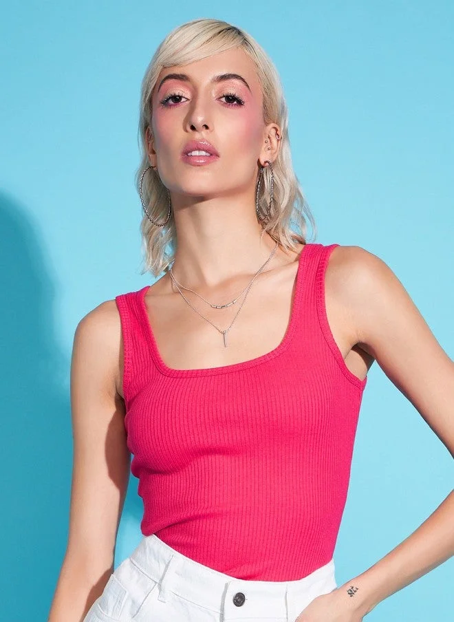 ساسافراس بلوزة نسائية بدون أكمام بياقة مربعة لون ماجنتا