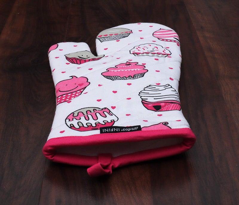 AMOUR INFINI Oven Mitts Set of 1 Quilted Liner with Hanging Loop Non Slip, Heat Resistant, Washable Reusable Oven Mitt (Valentine Cup Cake 7x13 Inches) - Image 3