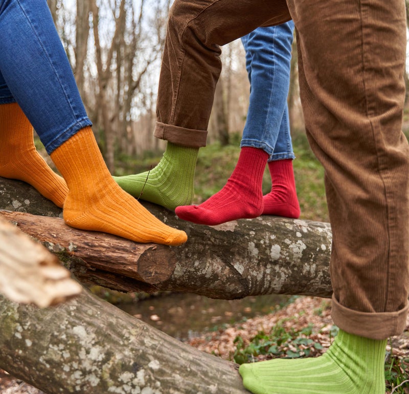 GoWith 4 Pairs Unisex Natural 97% Cotton Crew Socks, Comfy Cozy Breathable Seamless Casual Socks for Men & Women, Multicolor-2, X-Small, Model 3014 - Image 3