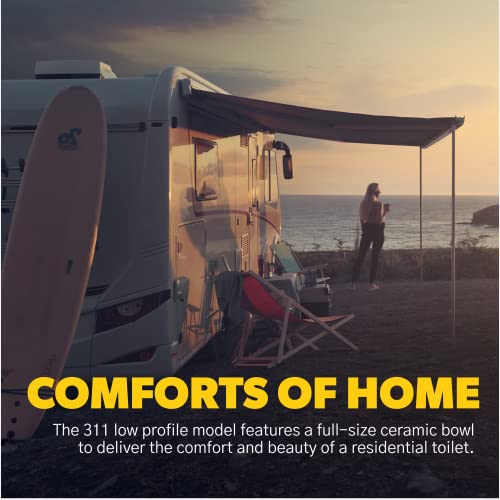 Dometic مرحاض دومايتيك 311 بتقنية التدفق الجاذبي | أبيض | تصميم منخفض | مقعد يغلق ببطء | تدفق قوي، تشغيل بدواسة القدم | ارتفاع المقعد 13.5" لمناطق مدمجة - Image 4