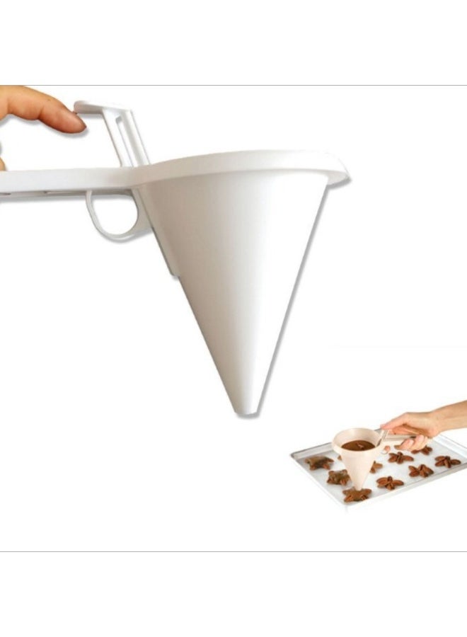 3 Piece Handheld Cream Dosing Funnel Set with Ergonomic Handle Perfect for Precise and Mess Free Ingredient Transfer in Baking and DIY Projects - Image 4