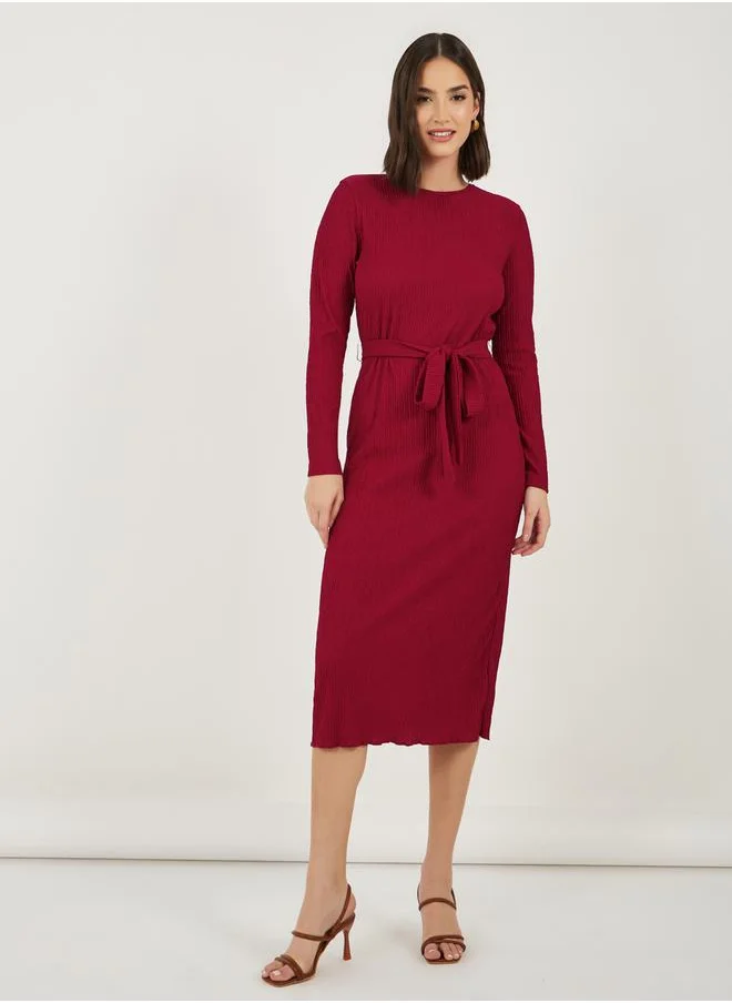 ستايلي Textured Bodycon Midi Dress with Tie-Belt