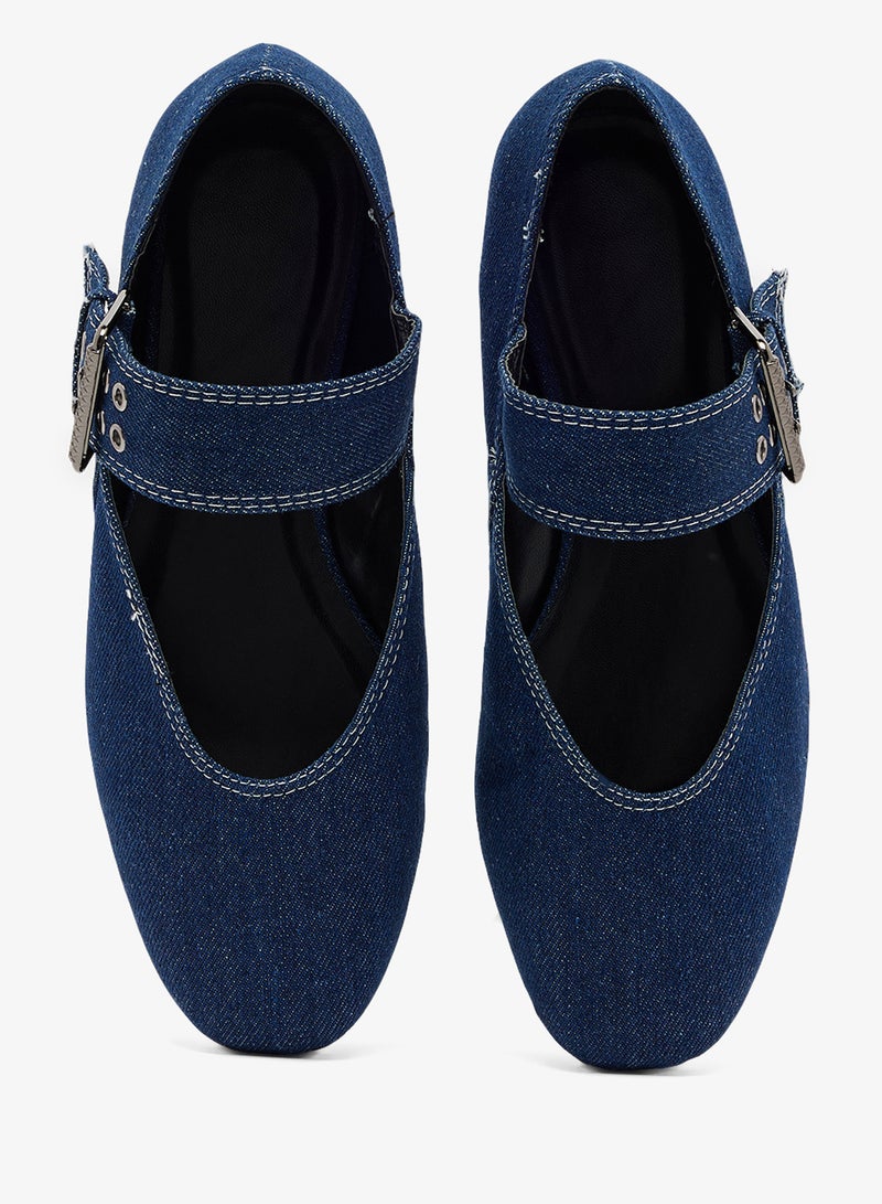 جينجر أحذية باليه من الدنيم بإبزيم معدني - Image 4