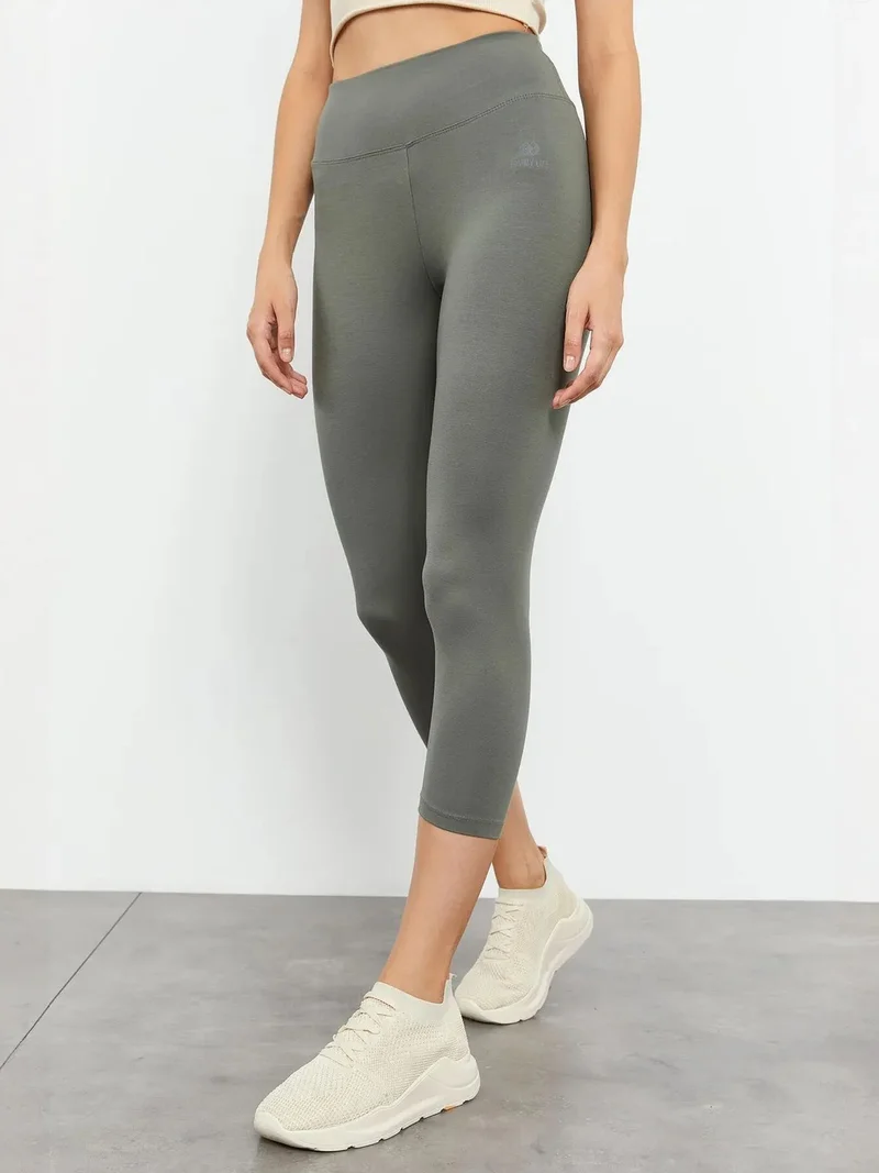 تومي لايف TOMMY High-Waist Capri Leggings