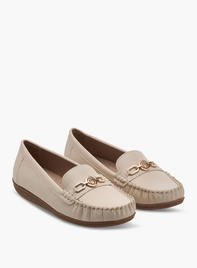 لو كونفورت Women's Solid Slip-On Loafers with Metal Accent