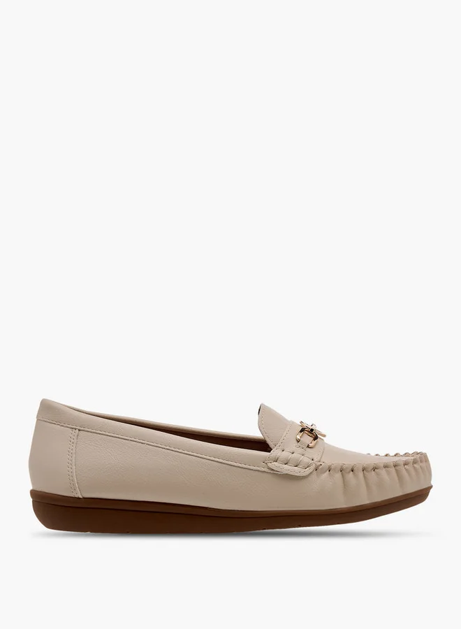 لو كونفورت Women's Solid Slip-On Loafers with Metal Accent