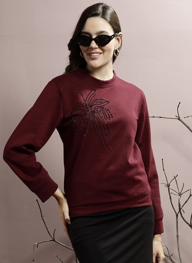Athena سويت شيرت بلون بورغندي للنساء مع تصميم مقسوم - Image 3