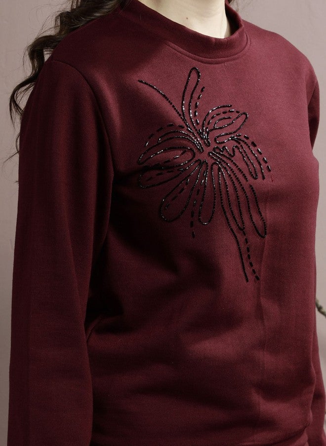 Athena سويت شيرت بلون بورغندي للنساء مع تصميم مقسوم - Image 2