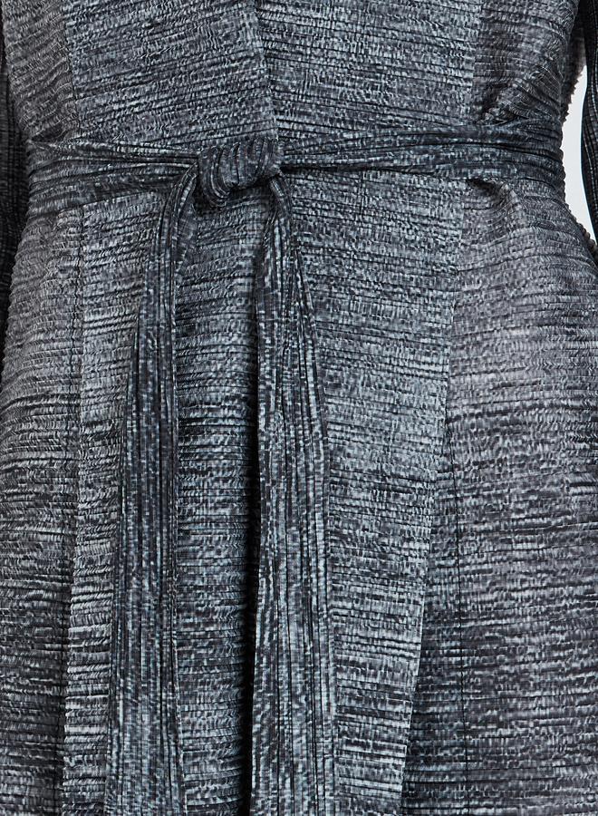 Take Two Ombre Textured Pleated Long Sleeve Abaya - Image 4