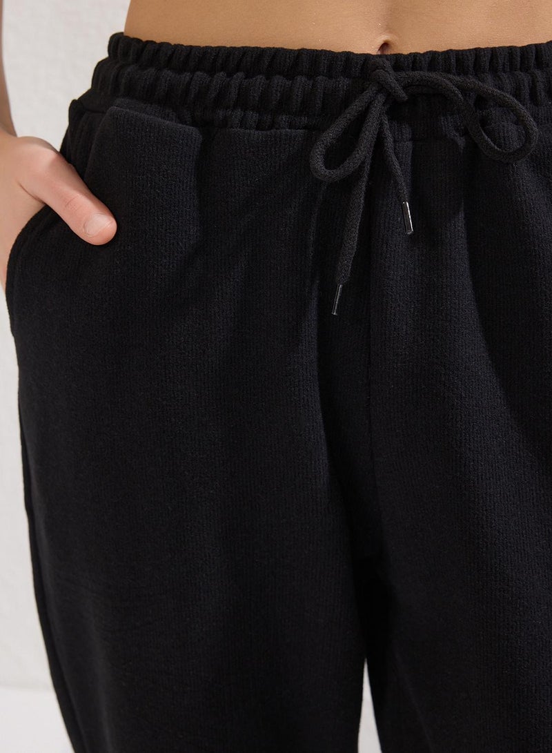 trendyol Black Thessaloniki Comfortable Fit Pocket Knitted Sports Sweatpants - Image 3