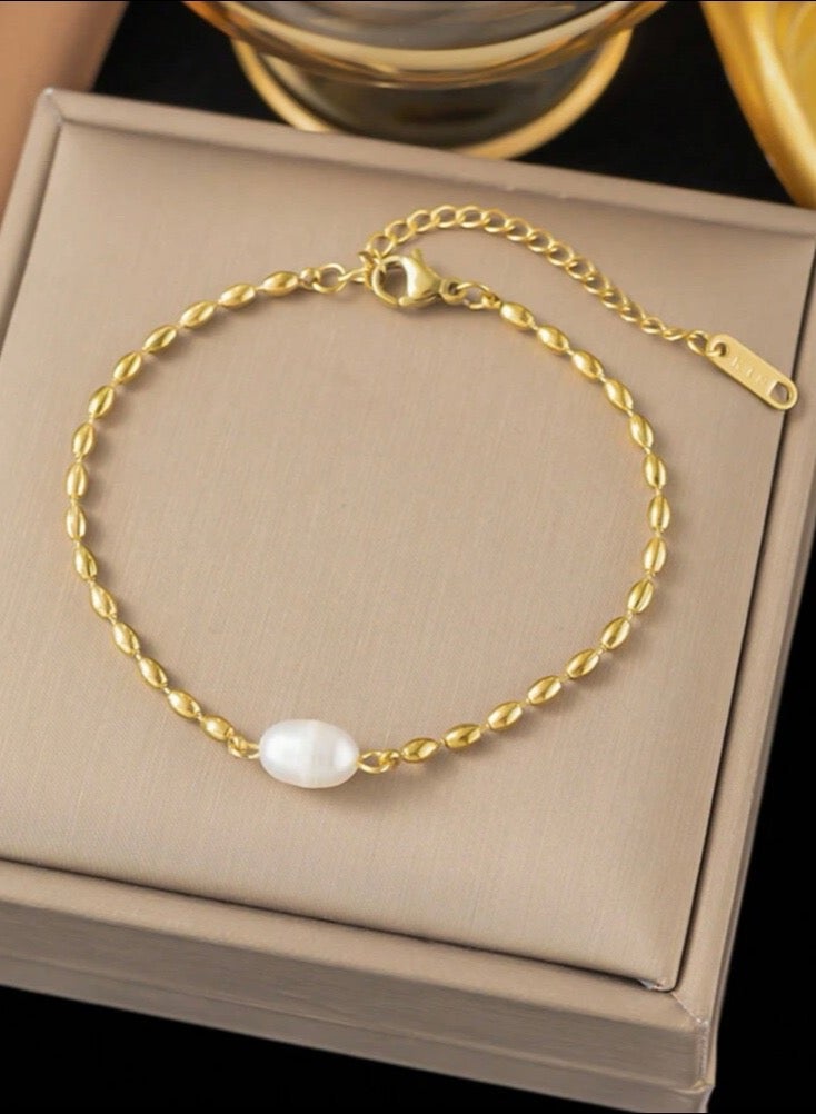 Elegant 18K Gold Plated Bracelet For Women - Image 2