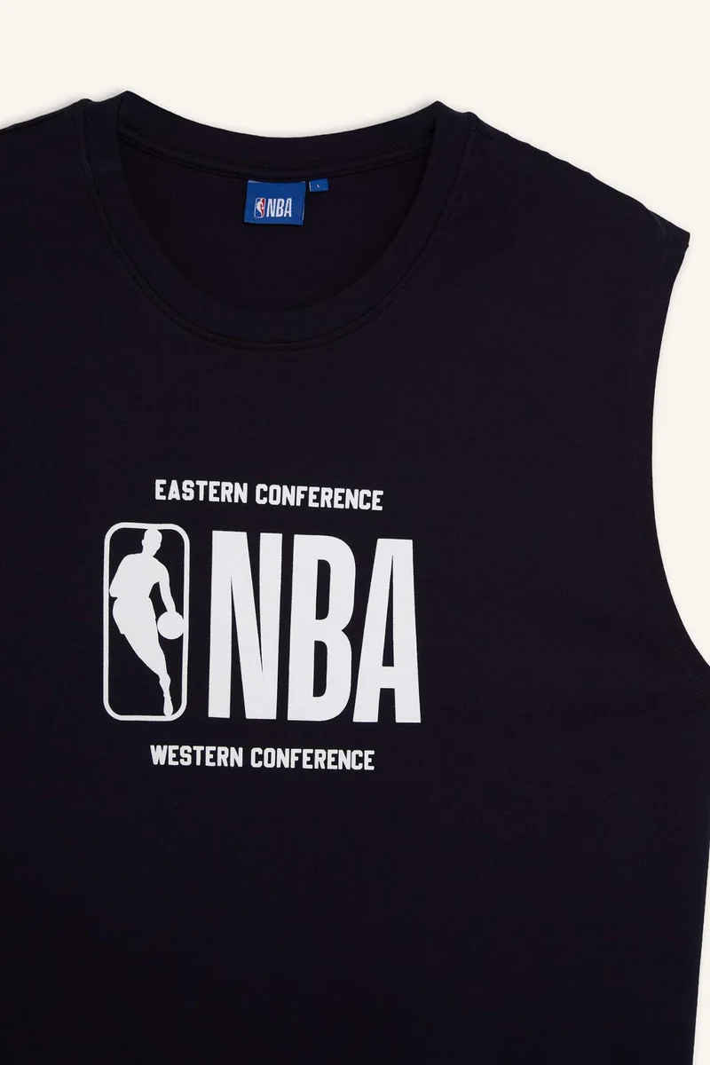 ديفاكتو Boxy Fit Sleeveless NBA Licensed Tank Top