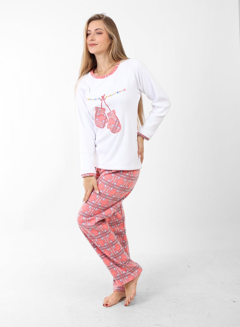 zecotex  Christmas Spirit in Every Stitch – Festive Fular Pajamas for Ladies and Girls  - Image 3