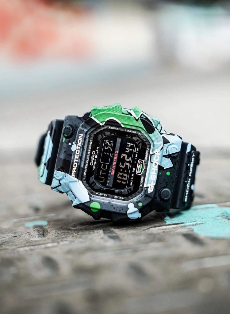 كاسيو ساعة كاسيو الرجالية جي شوك ستريت سبيريت مقاومة الطين بالطاقة الشمسية مينا اسود بسوار راتنج GX-56SS-1D - Image 2