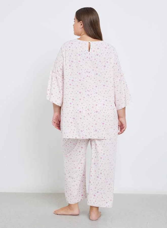 Styli Styli Plus Ditsy Print Top and Pyjama Set