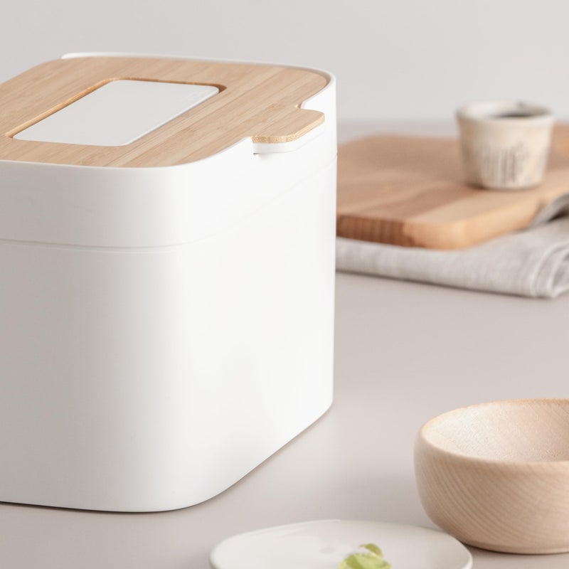 Kazai. Compost Bin Kitchen 'Elin' | 1.2 Gal / 4.5L Countertop Compost Bin With Wooden Lid & Filter | Odor-Free  Dishwasher Safe  With Inner Bucket | Small Indoor Kitchen Composter | Off-White/Bamboo - Image 3