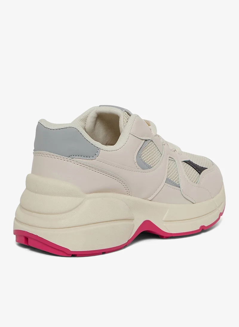 Geoomnii GREY GEOOMNII All-Day Comfort with Sports Shoes for Women – Breathable Mesh, Cushioned Insole, Lightweight Feel, Non-Slip Grip, Flexible Fit for Women | Best Price UAE