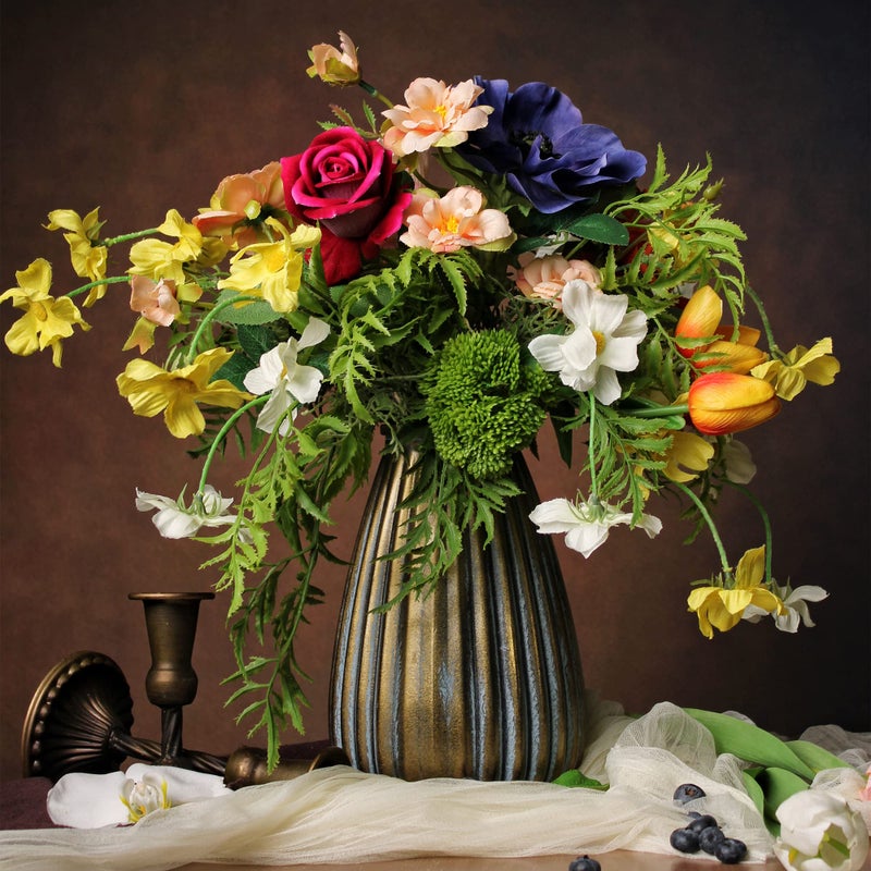 WAKISAKI Artificial Faux Flowers in Vase Silk Flower Arrangement Artificial Floral Centerpiece Table Centerpieces for Dining Room Home Decor Valentines Day Gift Spring