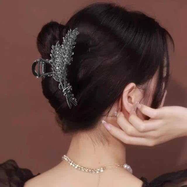 Dartler Black Straw Design Clutcher For Women | Stylish Hair Claws For Girls | Trendy Alloy Metal Clips | Premium & Fashionable Girls Hairs Clutch/ Accessories Suitable In Various Occasions Pack Of 1 - Image 2