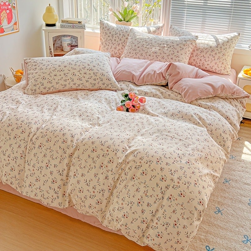 3pcs Soft and Comfortable Minimalist Style Small Floral Print Duvet Cover Set, Includes 1 Duvet Cover + 2 Pillowcases. Suitable for Bedrooms, Dorms, Guest Rooms. Washed Print Process. Machine Washable - Image 1