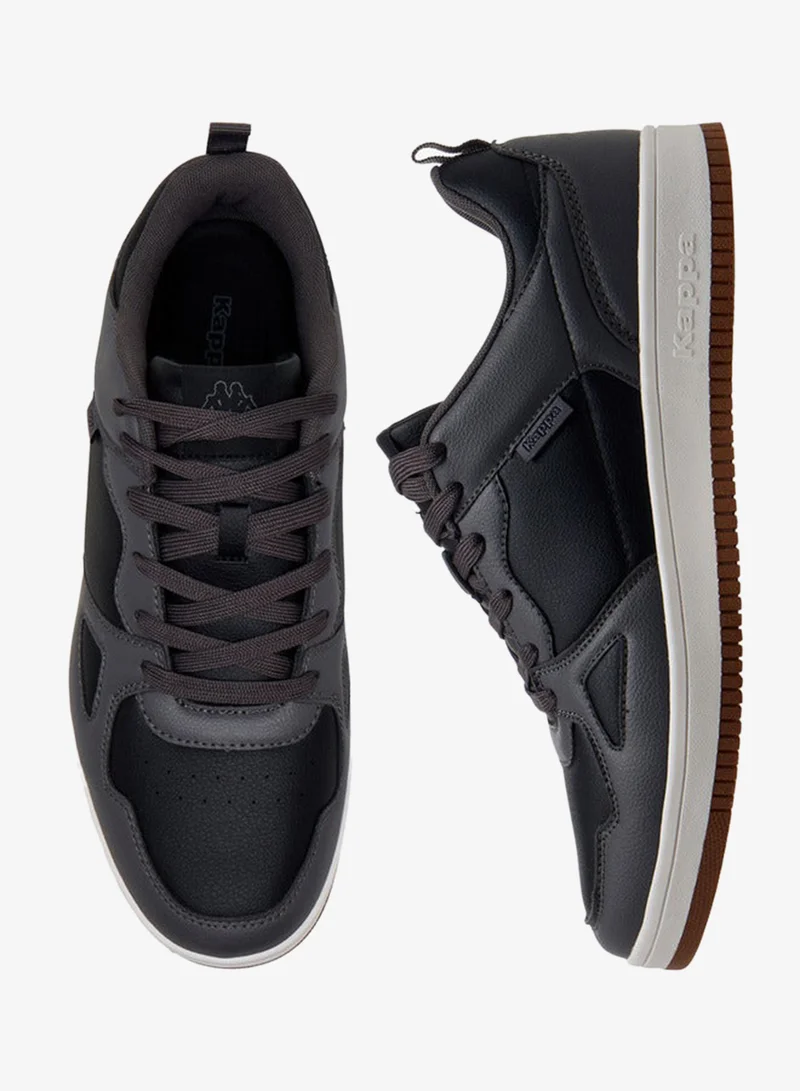 كابا حذاء رياضي رجالي مثقوب