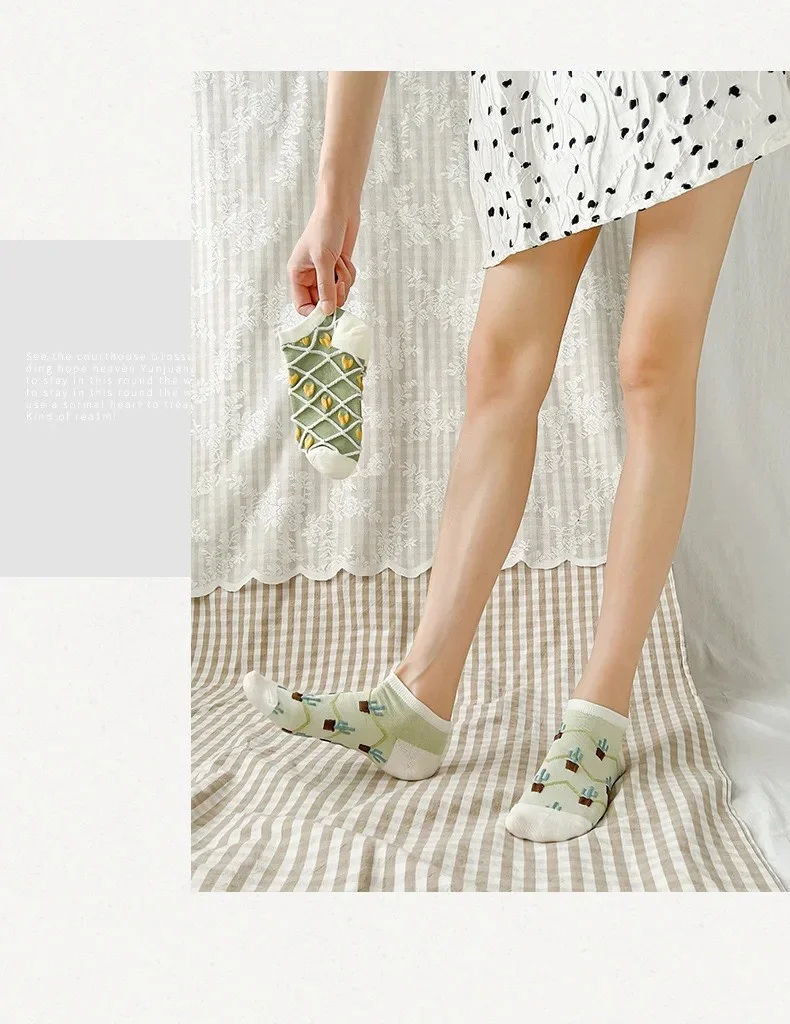 اسينتي Black Women Socks White Women Booties Summer Thin Socks Ankle Length Short Socks 5 Pairs