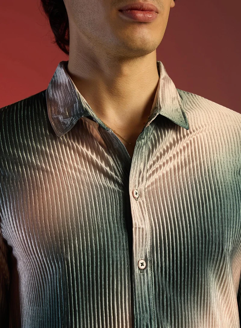 Campus Sutra Men's Emerald Green & Ivory White Ombre-Pleated Shirt