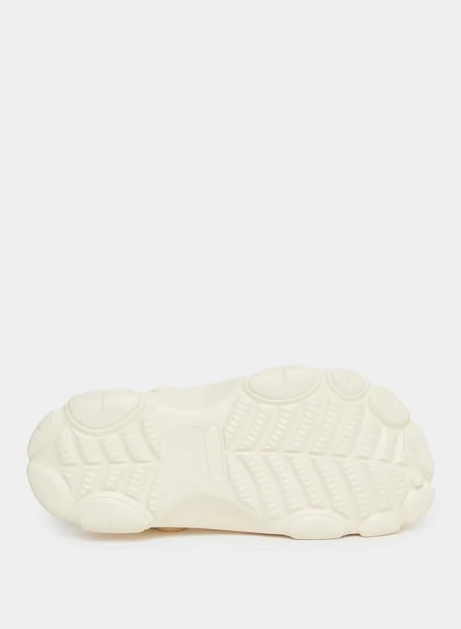 تايك تو قباقيب بكعب عريض بحزام مثقوب من الجلد الصناعي