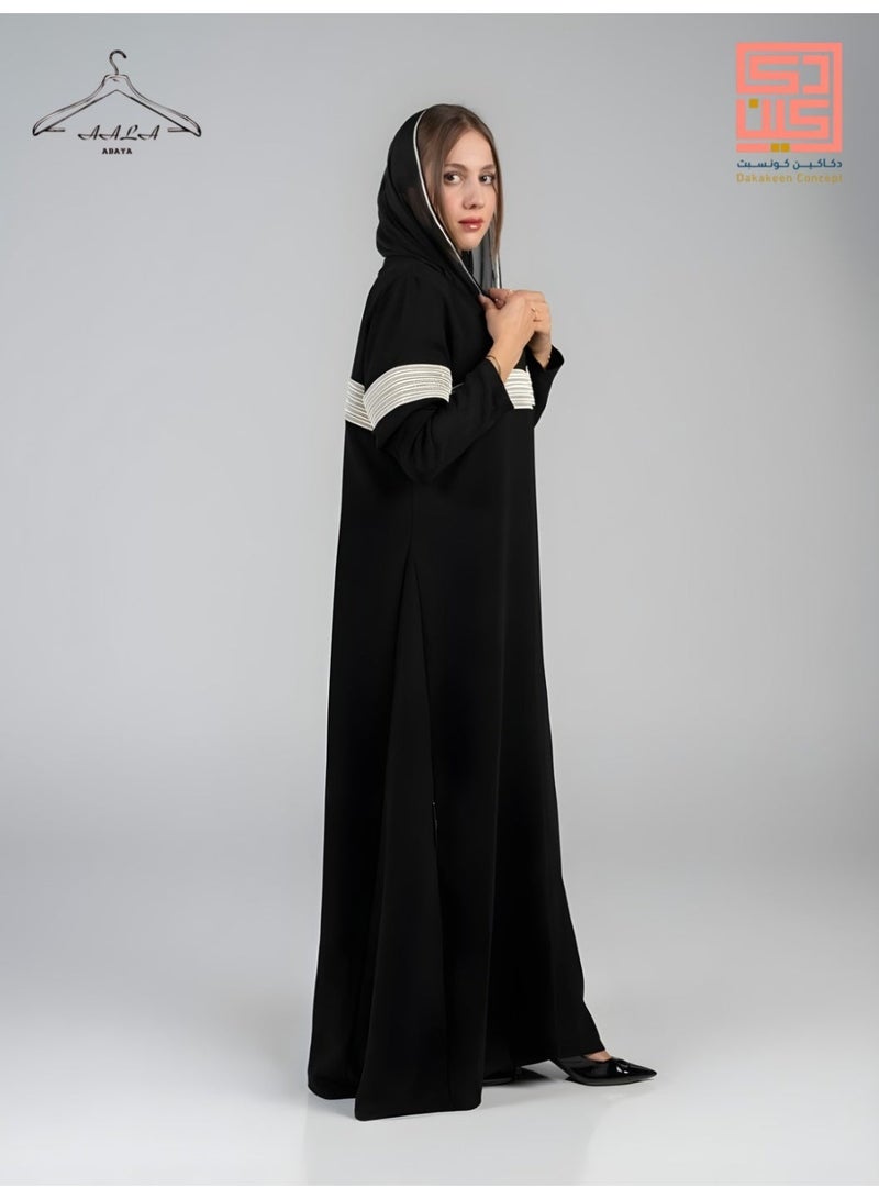 Dakakeen Concept Black Crepe Abaya with Silver Belt by Designer Alaa from Dakakeeen Al-Khair – Elegant High-Quality Women’s Abaya with Refined Details for Chic Formal & Everyday Style - Image 2