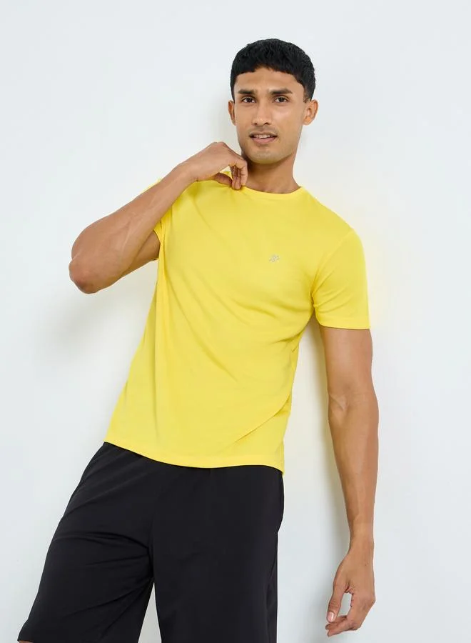 Styli Active Textured T-Shirt and Shorts Sports Fitness Set
