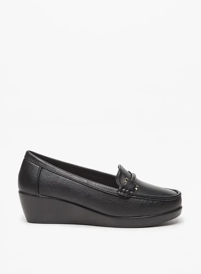 لو كونفورت Women Solid Slip-On Loafers with Wedge Heels