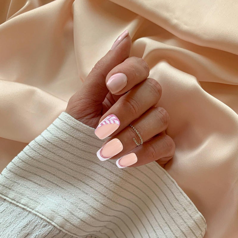 1 Set of Press On Nails False Nails Stylish Nails Fake Nails for Women Teens - Image 4
