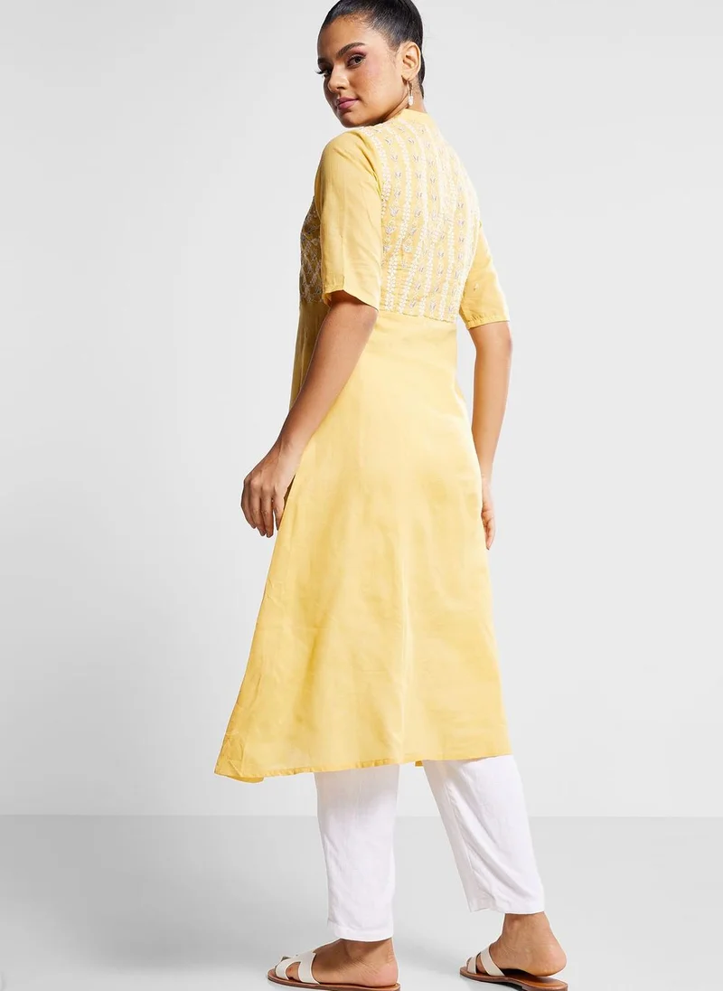indya Embroidered Kurti