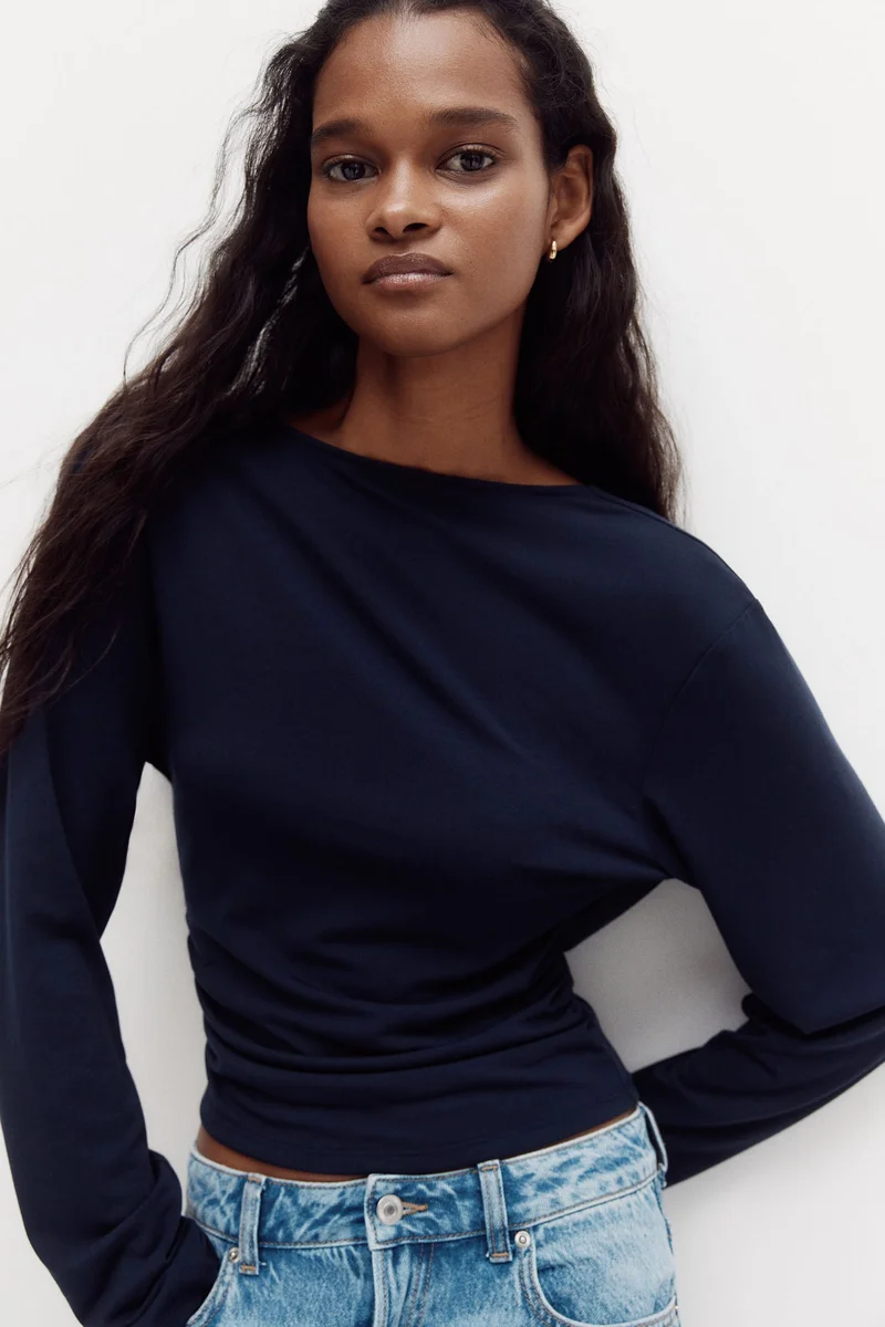 اتش اند ام بلوزة جيرسيه بظهر منخفض ومنسدل